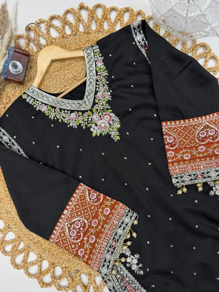 Women Paki Style Star Silk Embroidery Kurti Pant Dupatta Set