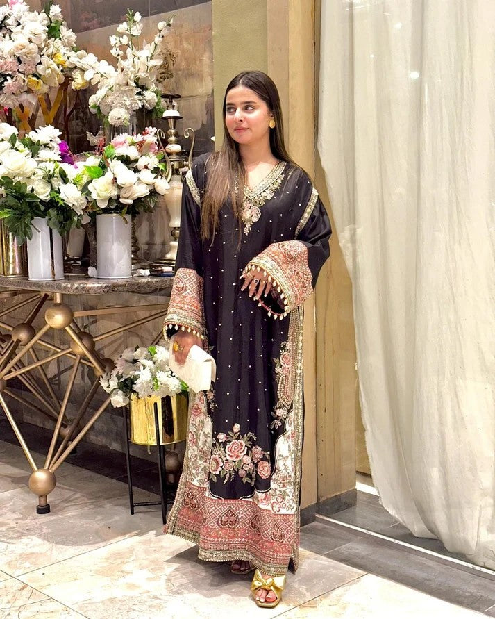 Women Paki Style Star Silk Embroidery Kurti Pant Dupatta Set