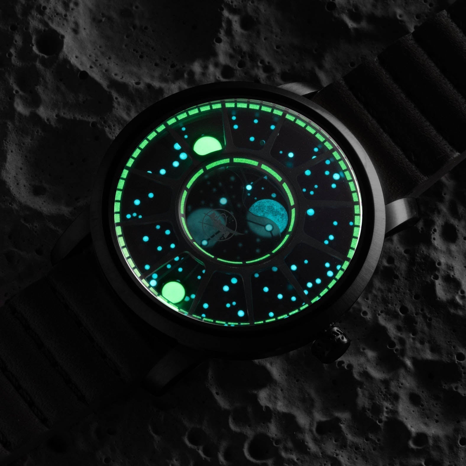 Xeric NASA Apollo 15 American Moonphase Black Hole